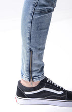 Load image into Gallery viewer, Men&#39;s Fashion Frayed Slim Fit Long Jeans
