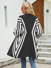 Load image into Gallery viewer, Women’s Diamond Stripe Print Long Knit Cardigan
