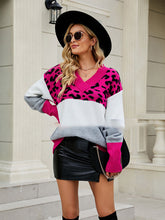 Load image into Gallery viewer, v-neck sweater women&#39;s cross-borde leopard print color matching knitted sweater women
